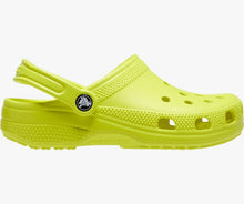 Cargar imagen en el visor de la galería, CALZADO CROCS 10001-31H CLASSIC LIMEADE
